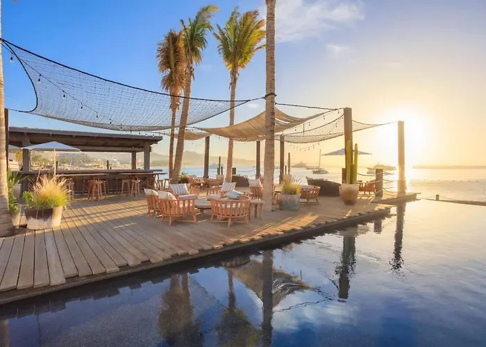 Medano Cabo 3 Bedroom Steps To Marina *